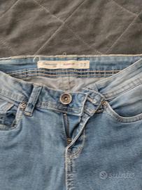 jeans è pantaloncini ( tutto) 20€