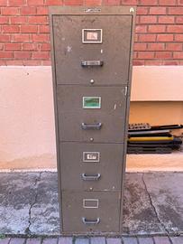 Schedario vintage in metallo