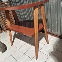 Tavolino modernista  doppio ripiano