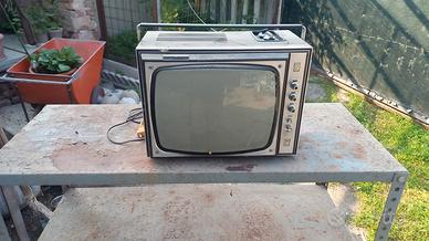 TV bianco e nera d'epoca