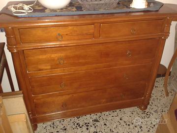 Cassettiera e comodino in legno Noce