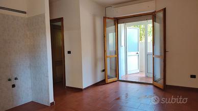 Trilocale con posto auto privato