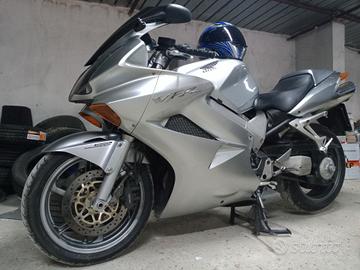 Honda VFR 800 R