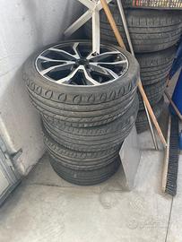 Cerchi in Lega e Gomme per Audi A1 - 215/40/17-