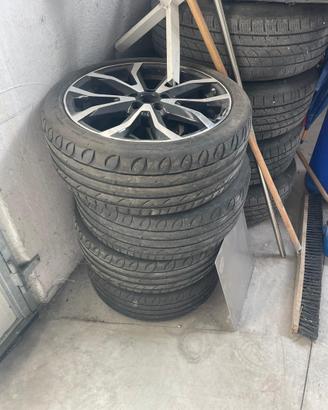 Cerchi in Lega e Gomme per Audi A1 - 215/40/17-