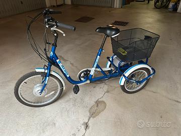 Triciclo Atala ,  elettrico a pedalata assistita