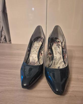 Scarpe con tacco alto