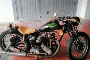 Triumph 350 d'epoca custom grey indian del 1936