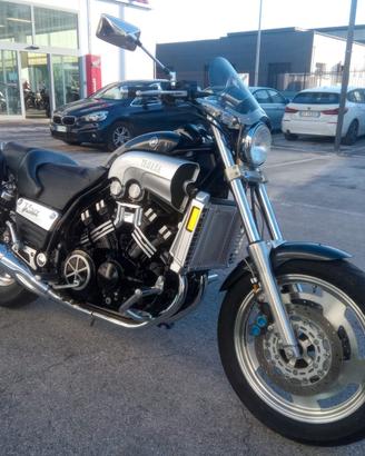 Yamaha VMAX 1200