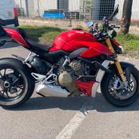 Ducati Streetfighter V4S