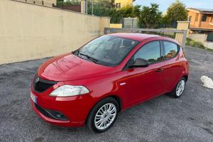 Lancia Ypsilon 1.2 69 CV 5 porte S&S Platinum