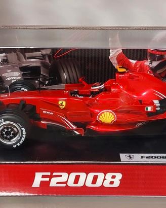 Ferrari F2008 Hotwheels in scala 1/18