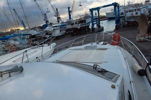 Raffaelli Typhoon fly bridge mt 11