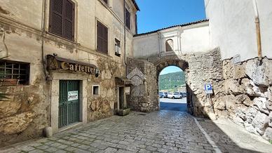 NEGOZIO A ALATRI