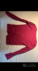 Maglietta fucsia a maniche lunghe, scollata