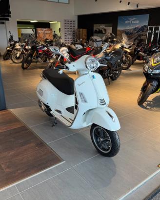 Vespa 310 GTS hpe