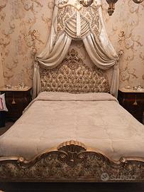 Letto matrimoniale tappezzato più accessori