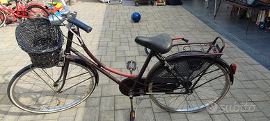 bicicletta rossa donna