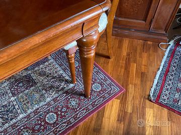 Tavolo in legno massello