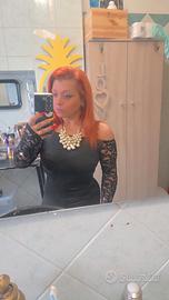 Segretaria, commessa, leggere annuncio