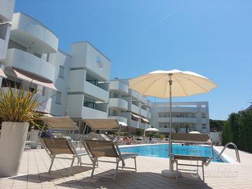 Jesolo-centrale-trilocale con piscina e spiaggia