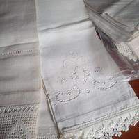 asciugamani ricamati vintage