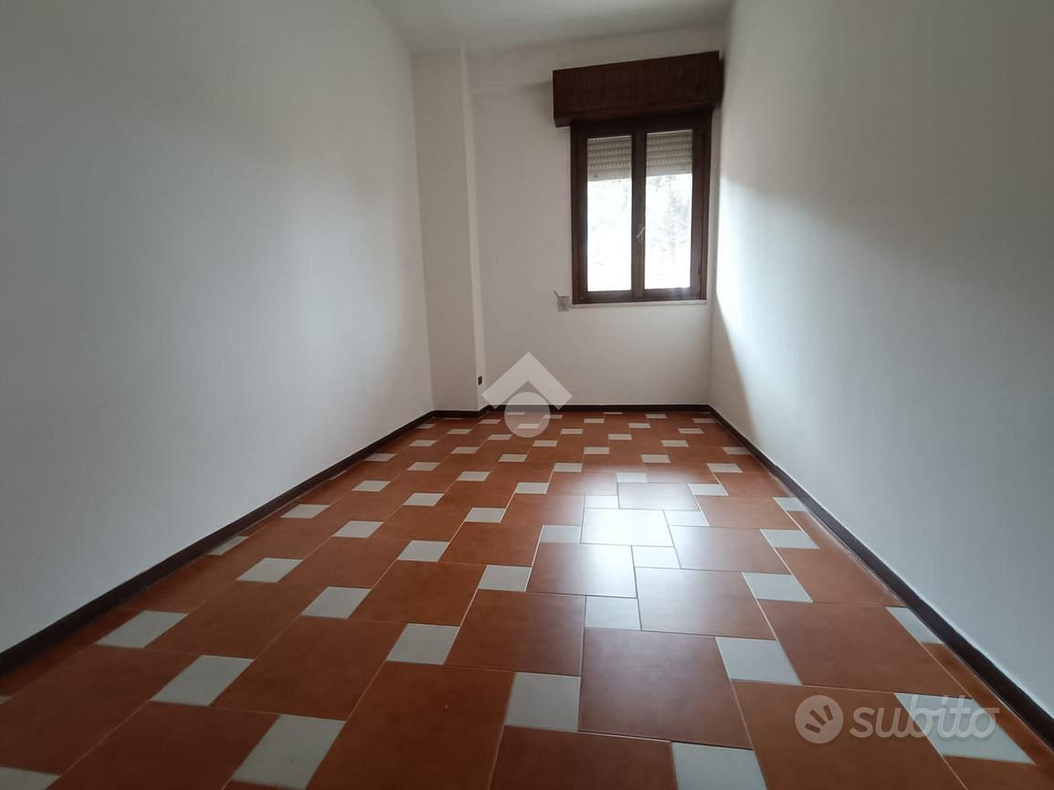 4 LOCALI A SAN SEVERO - Vista 6