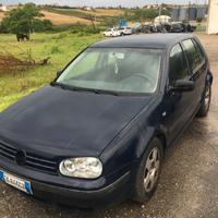 Disponibili ricambi Volkswagen Golf 4 .