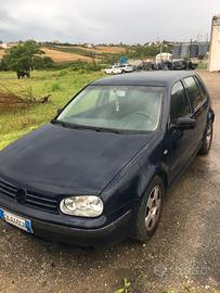 Disponibili ricambi Volkswagen Golf 4 .