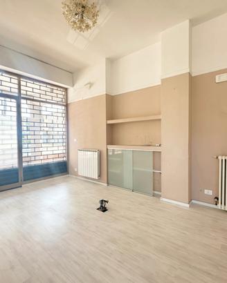 Locale Commerciale AF/205