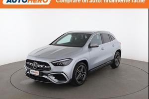 MERCEDES-BENZ GLA 180 PB09829