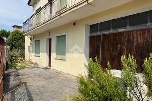 3 LOCALI A DUE CARRARE