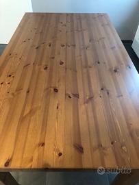 Tavolo in legno ikea