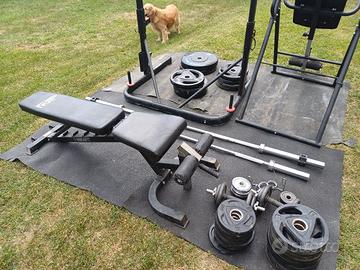 Attrezzi palestra home gym  sbarre rack e pesi