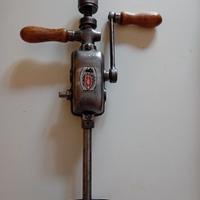 Trapano manuale a petto Vintage