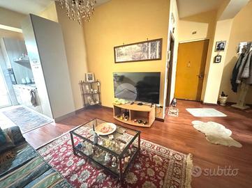 2 LOCALI A MARANO DI NAPOLI