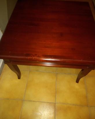 Tavolo in legno  cm.70 x 70