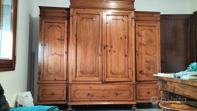 armadio in legno massello