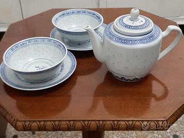 set teiera e tazze