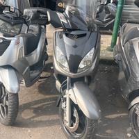 Yamaha xmax 250