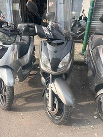 Yamaha xmax 250