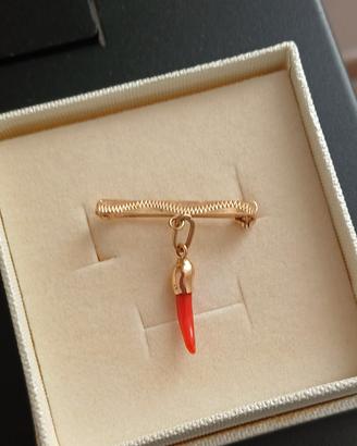Spilla oro