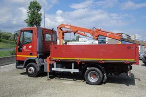 IVECO Eurocargo 75E12 con gru