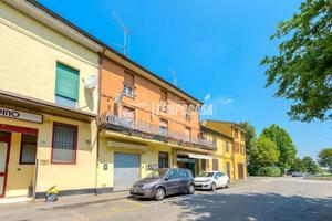 NEGOZIO IN BUONE FINITURE IN CENTRO STORICO