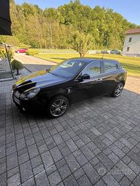 Alfa Romeo Giulietta Benzina/GPL