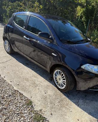 Lancia Ypsilon 1.2 69 CV 5 porte GPL Ecochic Gold