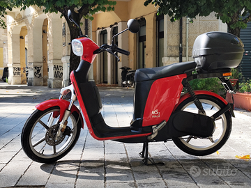 Scooter Askoll Es2 Elettrico