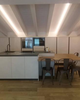 Attico / Mansarda di 165 m² con 5 locali e box aut
