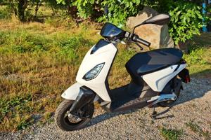 Piaggio Active 1 Elettrico Leggero e Silenzioso