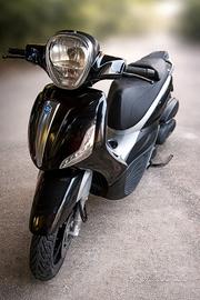 Beverly 350 Sport touring 2015